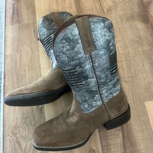 New Men’s 10EE Ariat Brown leather flag Cowboy Boots veterans military USA